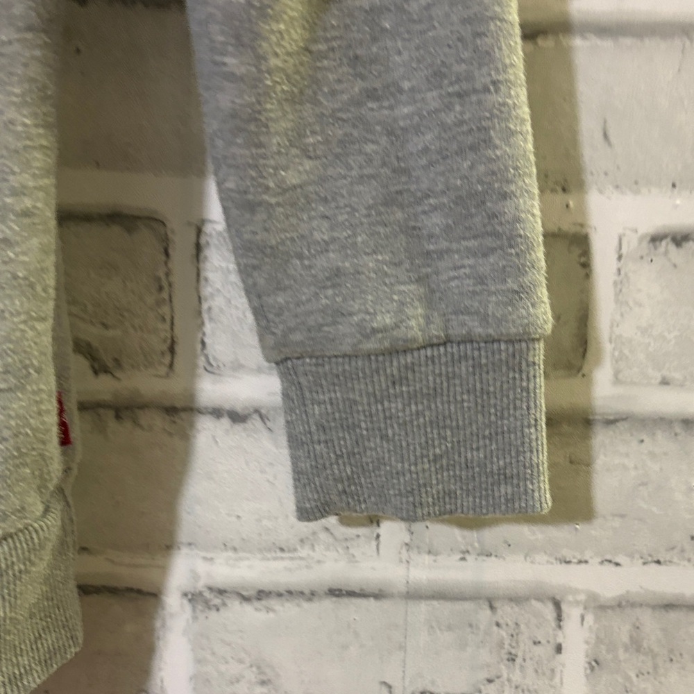 Levi's Kids Hoodie in Gray with Red Logo, size small- 6 - Picture 5 of 6